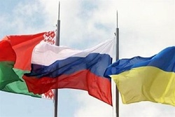 Флаги Беларуссии, России и Украины